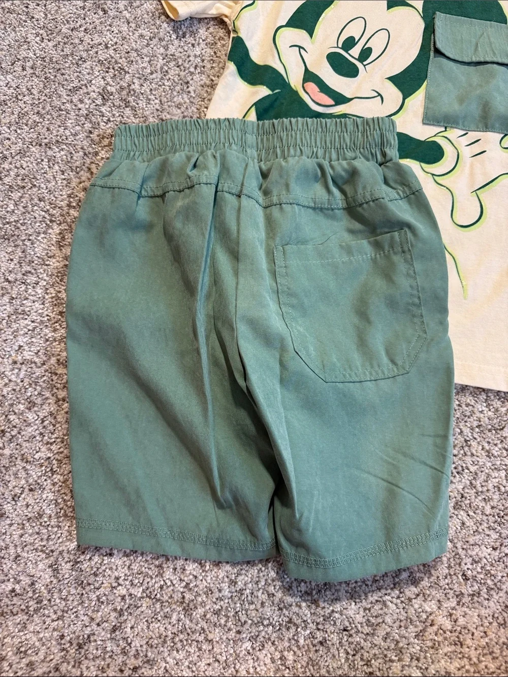 Mickey Mouse Cream & Green Tee with Green Shorts - 5T